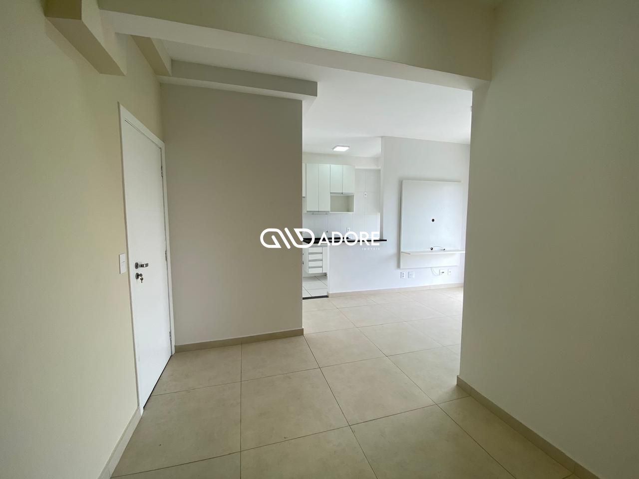 Apartamento à venda com 2 quartos, 65m² - Foto 2