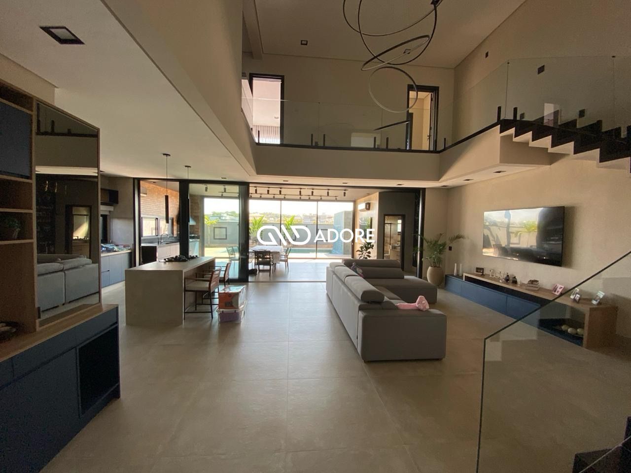 Casa de Condomínio à venda com 3 quartos, 335m² - Foto 2