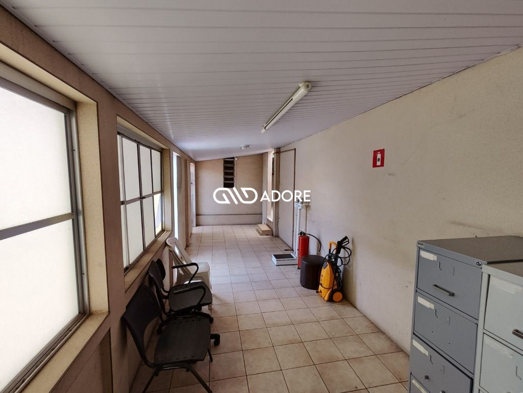 Casa à venda com 1 quarto, 325m² - Foto 24