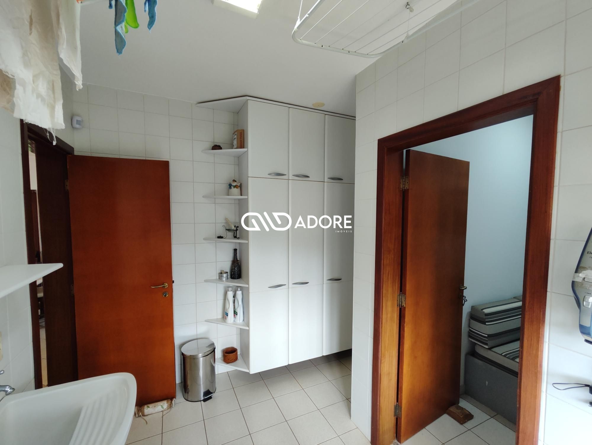 Casa de Condomínio à venda com 4 quartos, 512m² - Foto 52