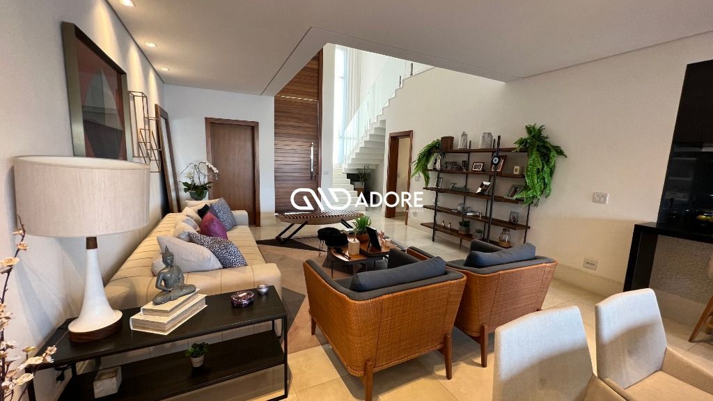 Casa de Condomínio à venda com 4 quartos, 360m² - Foto 2