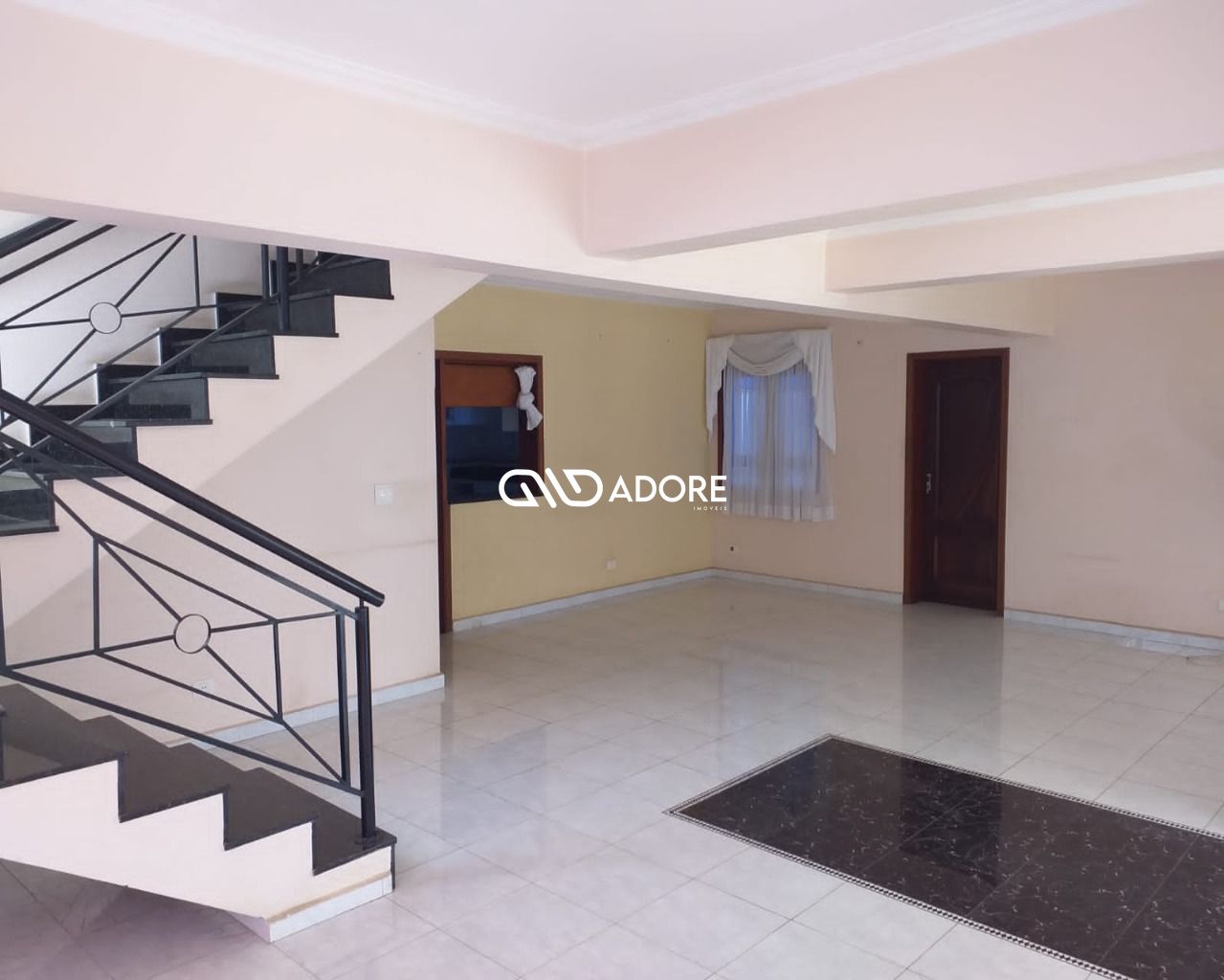 Casa de Condomínio à venda com 3 quartos, 312m² - Foto 2