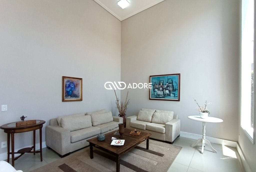 Casa de Condomínio à venda com 4 quartos, 350m² - Foto 4