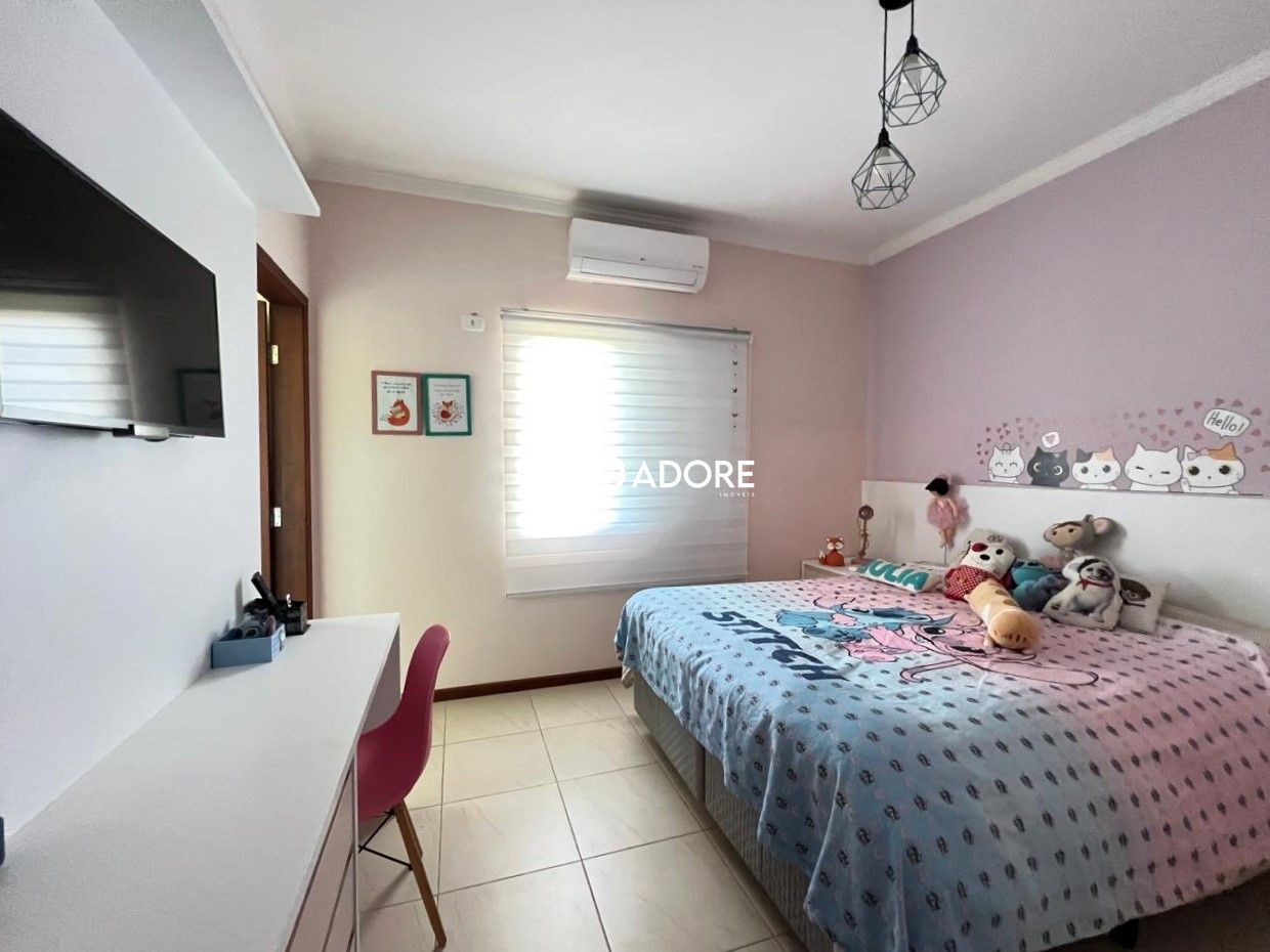 Casa de Condomínio à venda com 4 quartos, 244m² - Foto 14