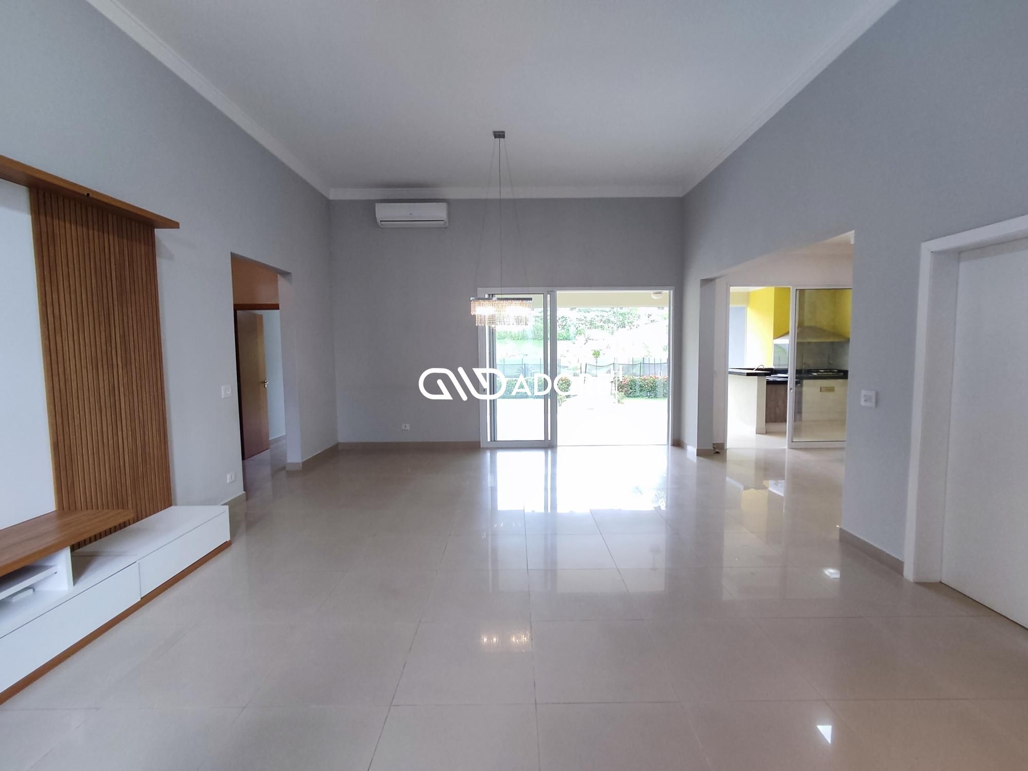 Casa de Condomínio à venda com 3 quartos, 290m² - Foto 2