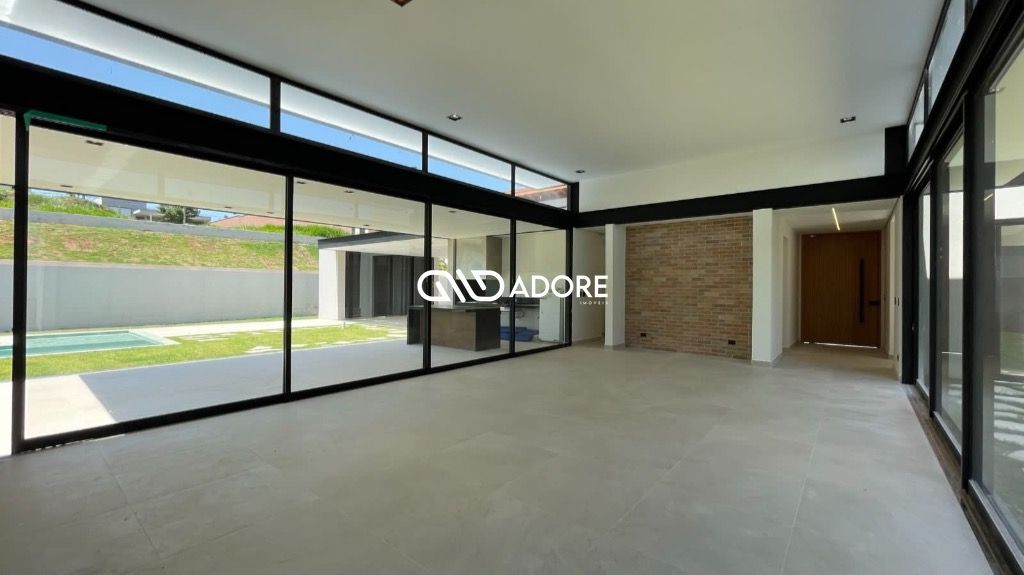 Casa de Condomínio à venda com 4 quartos, 420m² - Foto 4