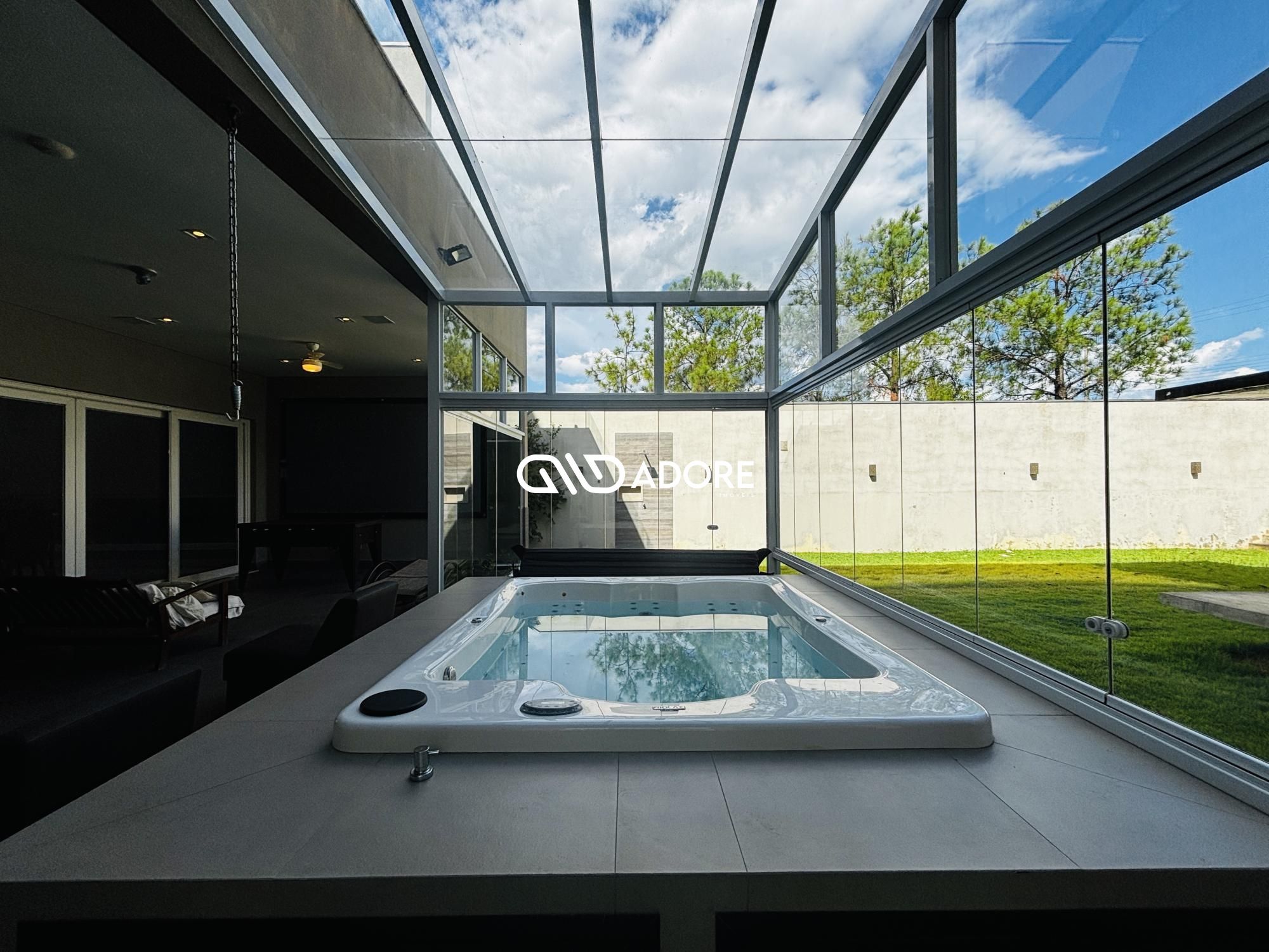 Casa de Condomínio à venda e aluguel com 4 quartos, 670m² - Foto 43
