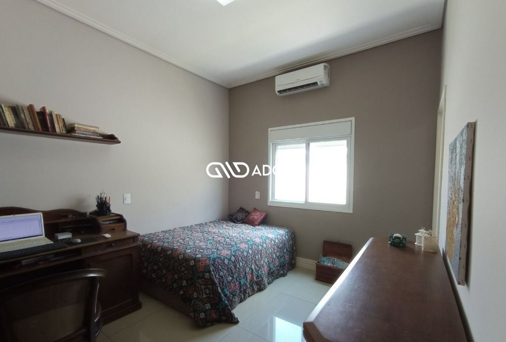 Casa de Condomínio à venda com 4 quartos, 350m² - Foto 17