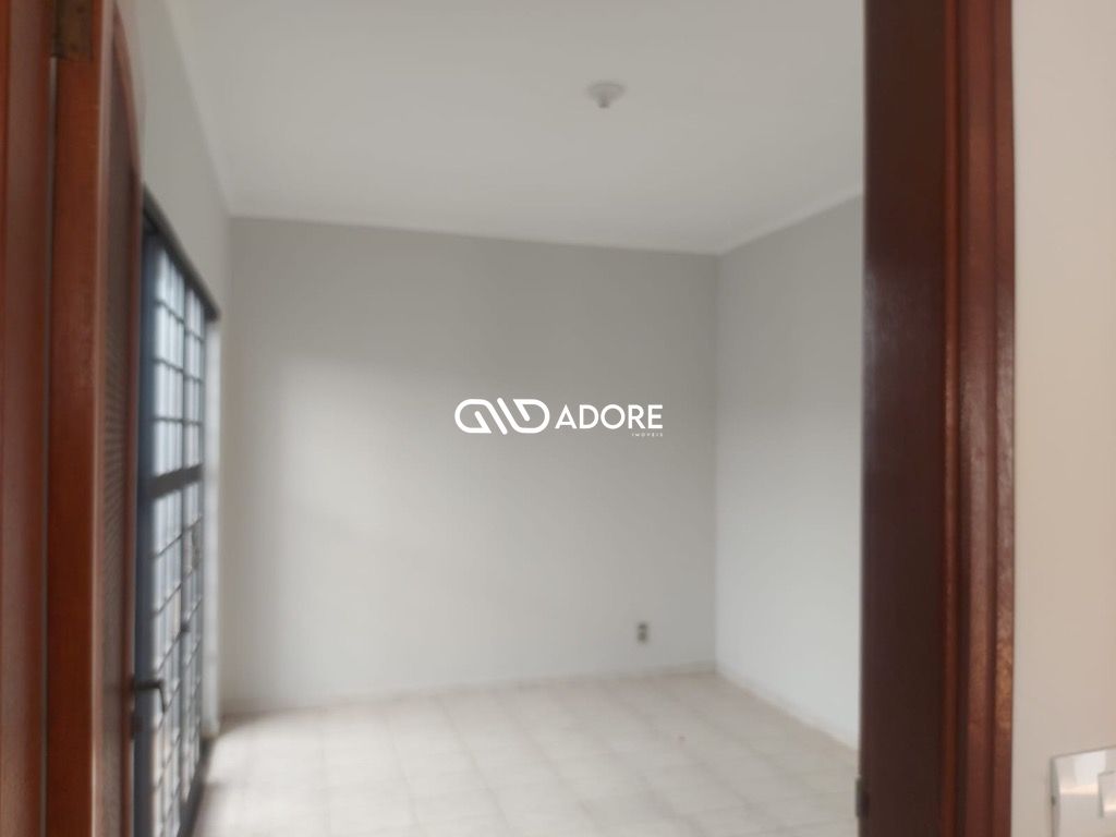 Casa à venda com 3 quartos, 300m² - Foto 21