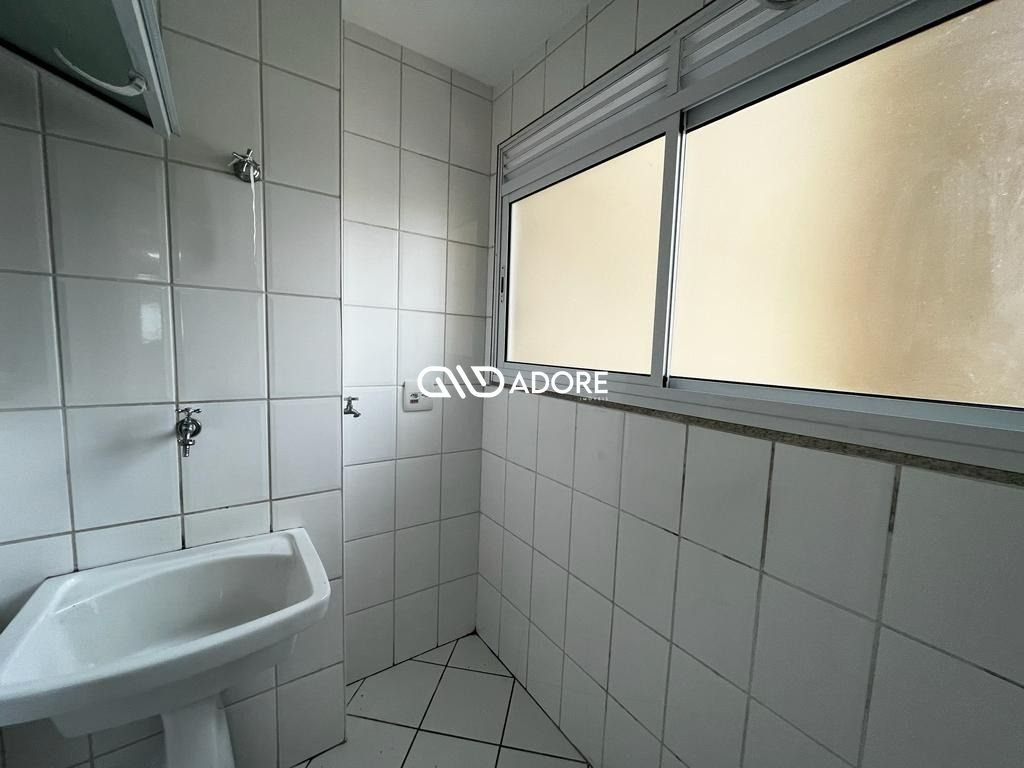 Apartamento para alugar com 3 quartos, 120m² - Foto 9