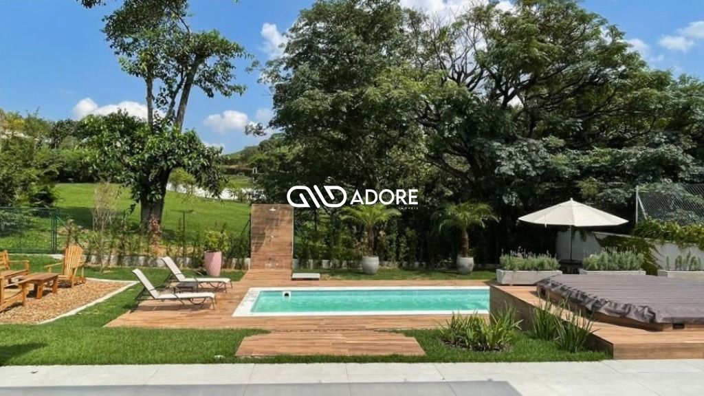 Casa de Condomínio à venda com 4 quartos, 320m² - Foto 2