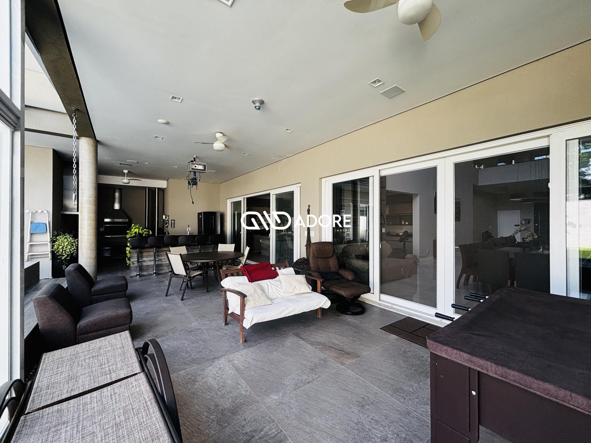 Casa de Condomínio à venda e aluguel com 4 quartos, 670m² - Foto 57