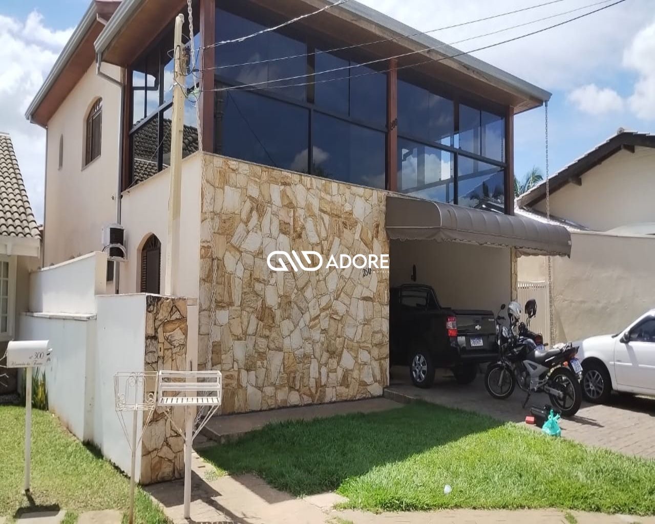 Casa de Condomínio à venda e aluguel com 5 quartos, 400m² - Foto 1