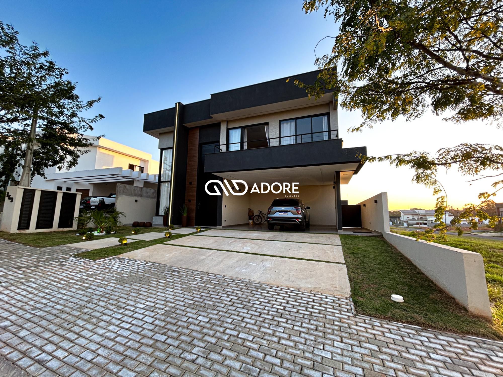 Casa de Condomínio à venda com 4 quartos, 345m² - Foto 2