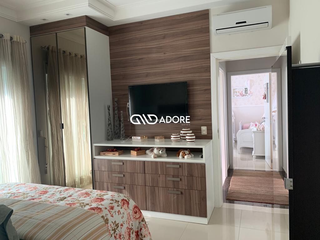 Casa de Condomínio à venda com 2 quartos, 688m² - Foto 12