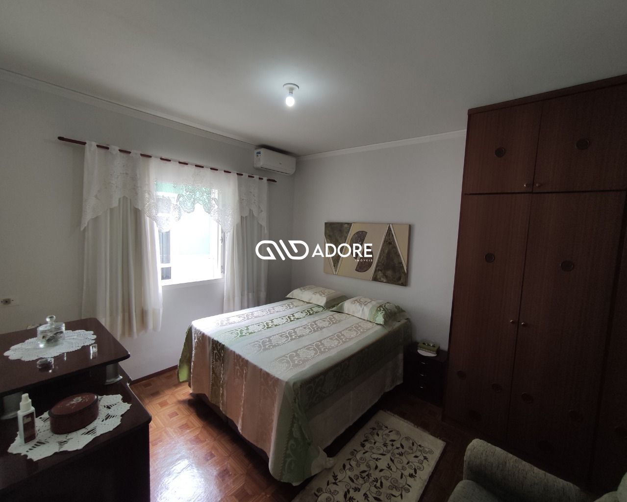 Casa à venda com 3 quartos, 158m² - Foto 4