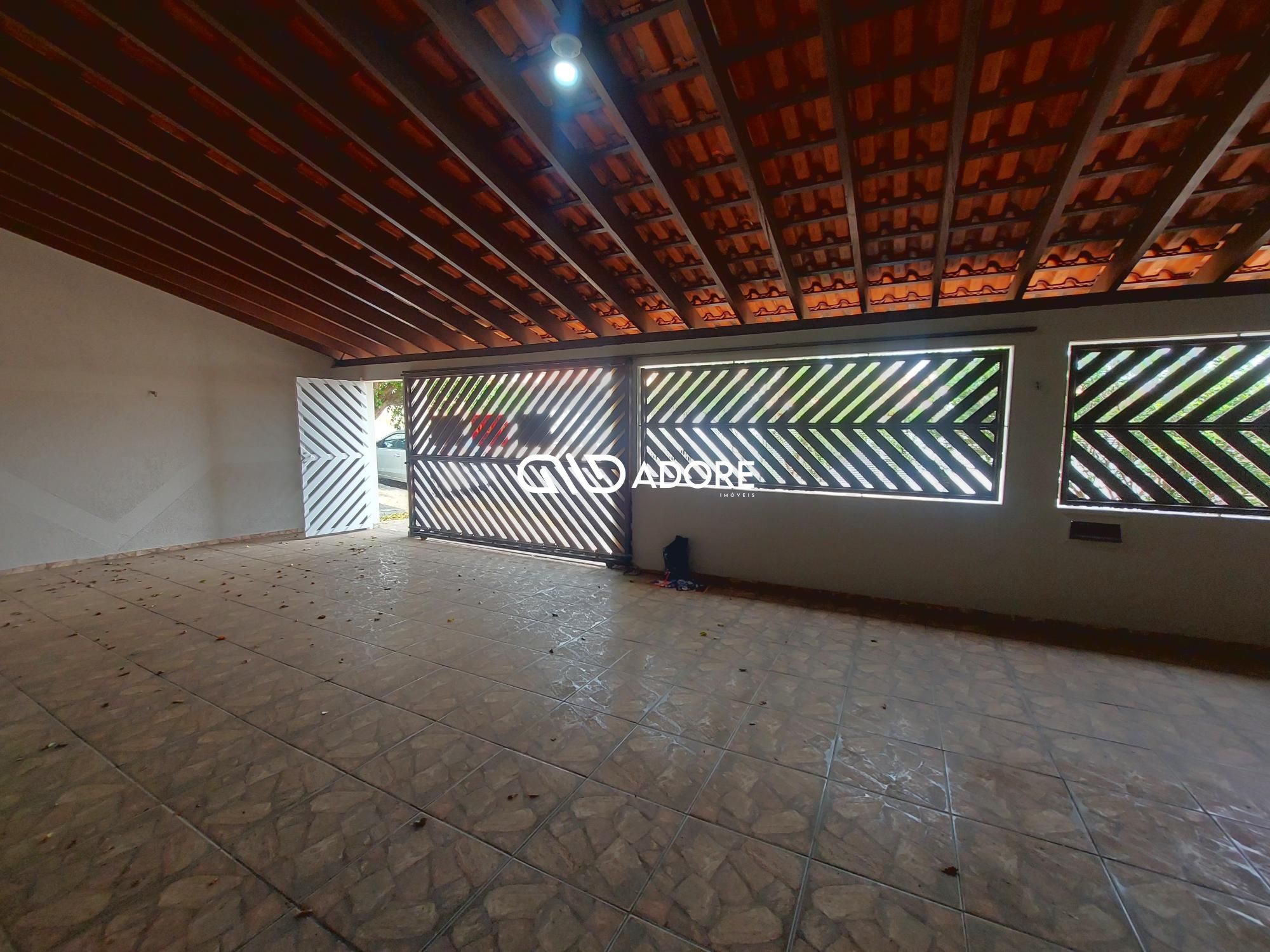 Casa à venda e aluguel com 3 quartos, 246m² - Foto 2