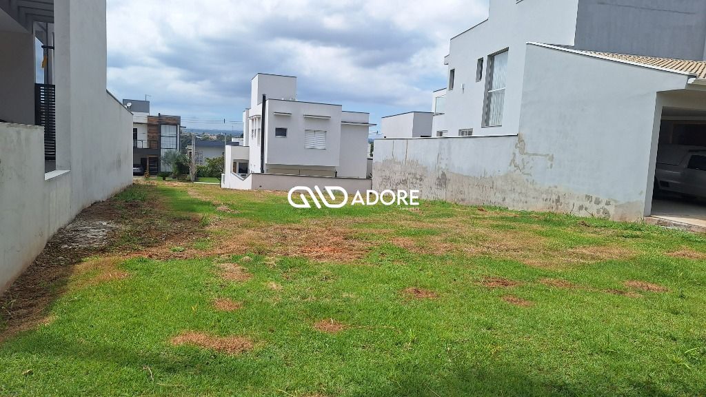 Terreno à venda, 300m² - Foto 1