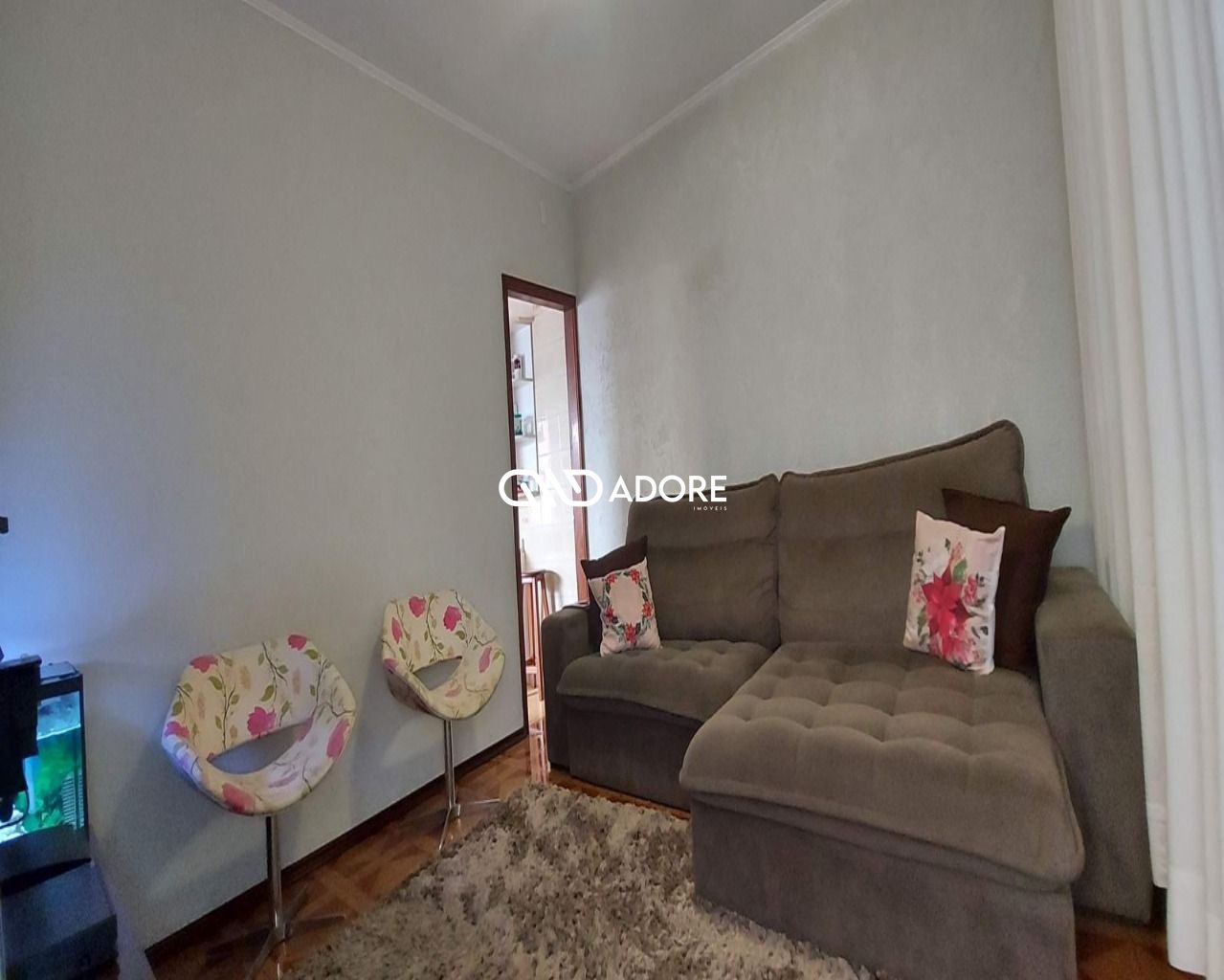 Casa à venda com 3 quartos, 150m² - Foto 1