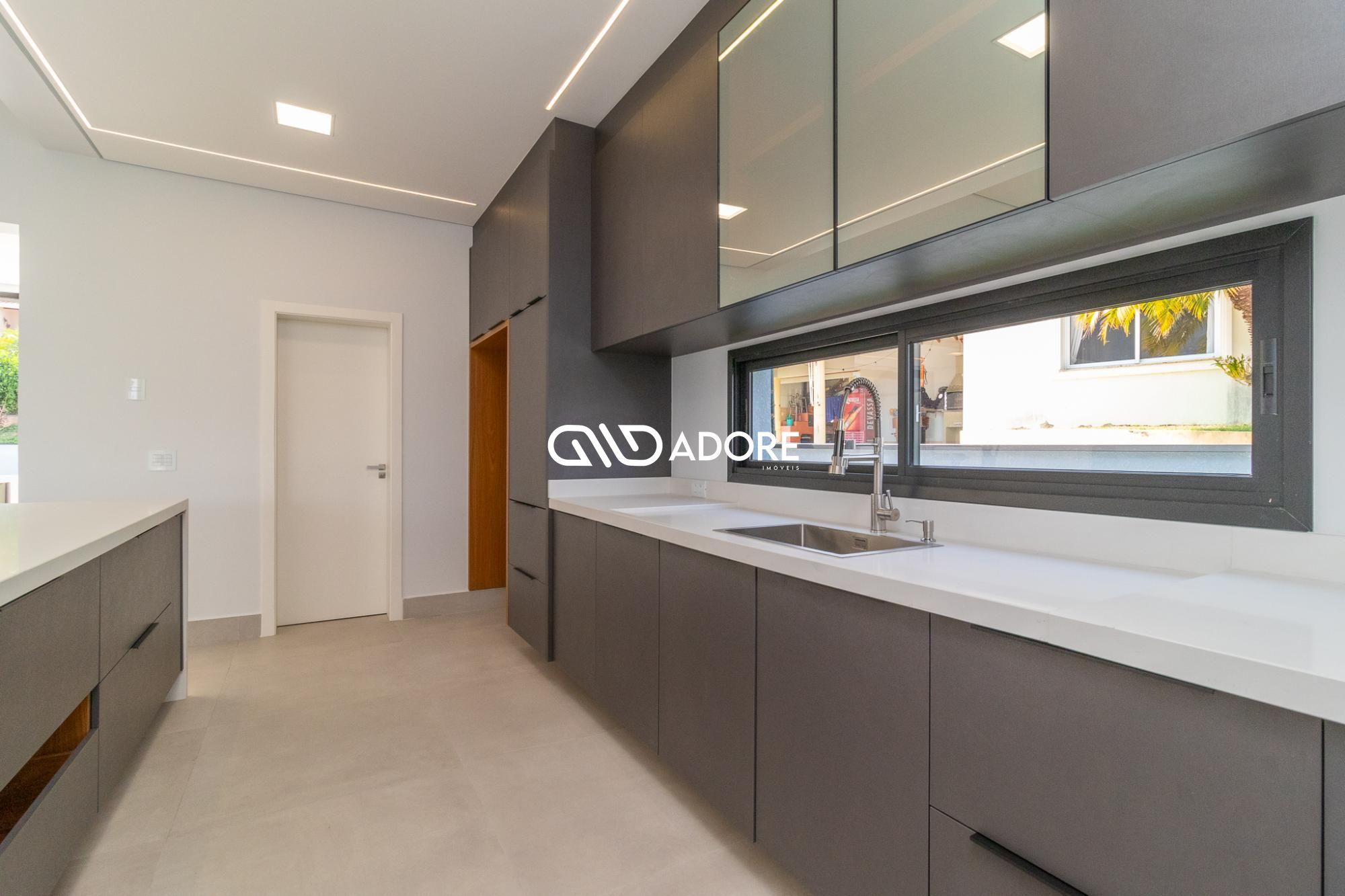 Casa de Condomínio à venda com 4 quartos, 322m² - Foto 13