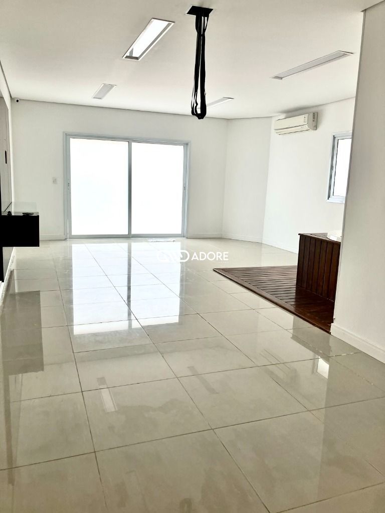 Casa de Condomínio para alugar com 5 quartos, 1100m² - Foto 15