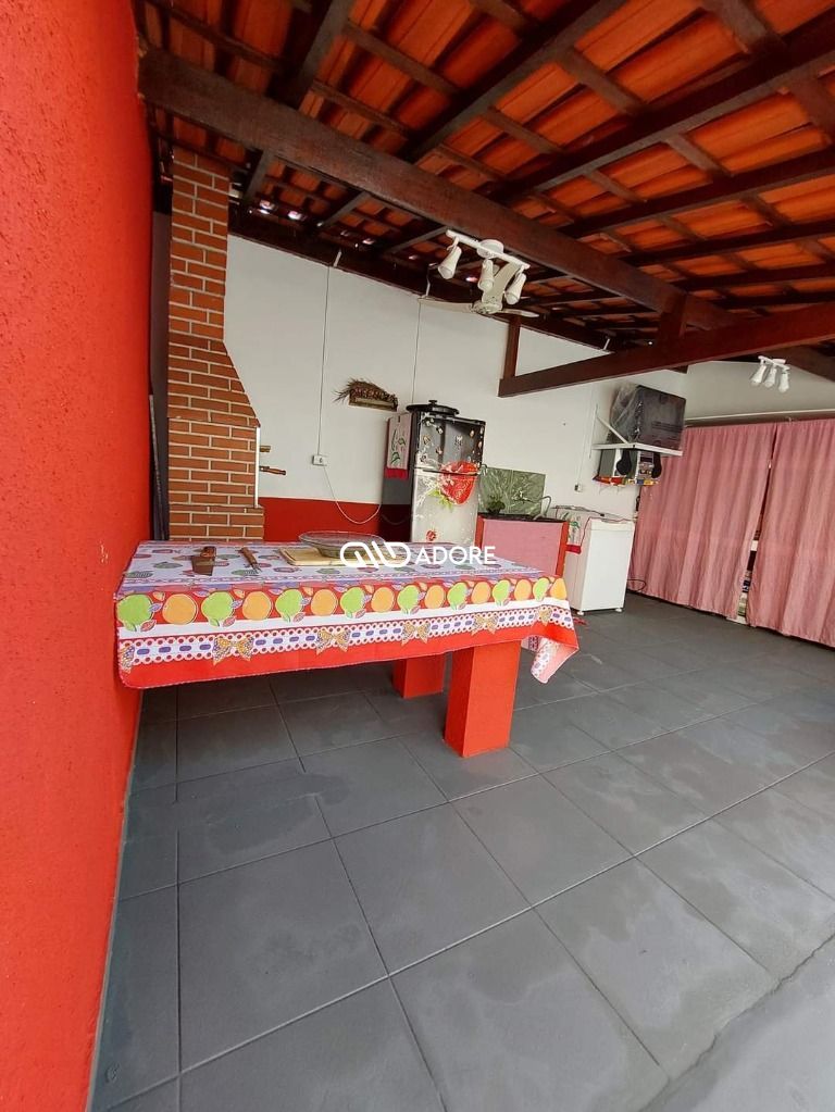 Casa à venda com 2 quartos, 115m² - Foto 4