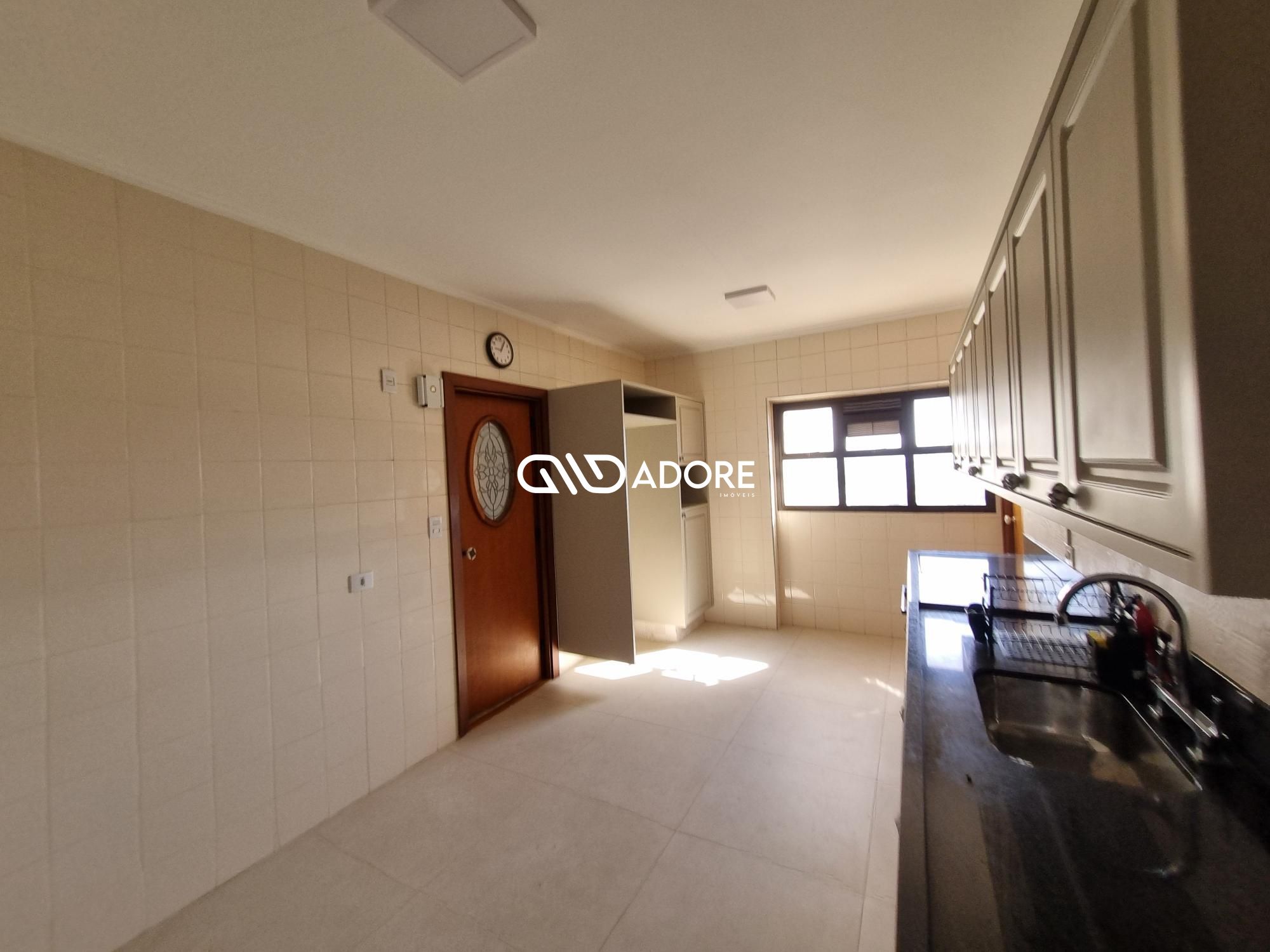 Apartamento à venda e aluguel com 3 quartos, 237m² - Foto 3