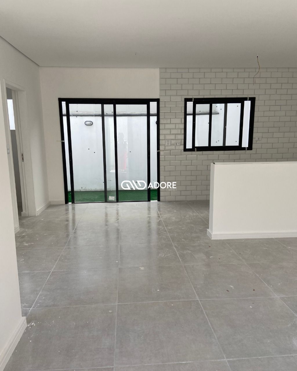 Casa à venda com 2 quartos, 100m² - Foto 3