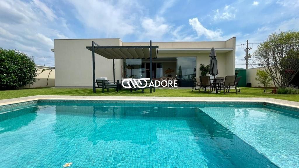 Casa de Condomínio à venda com 4 quartos, 288m² - Foto 2