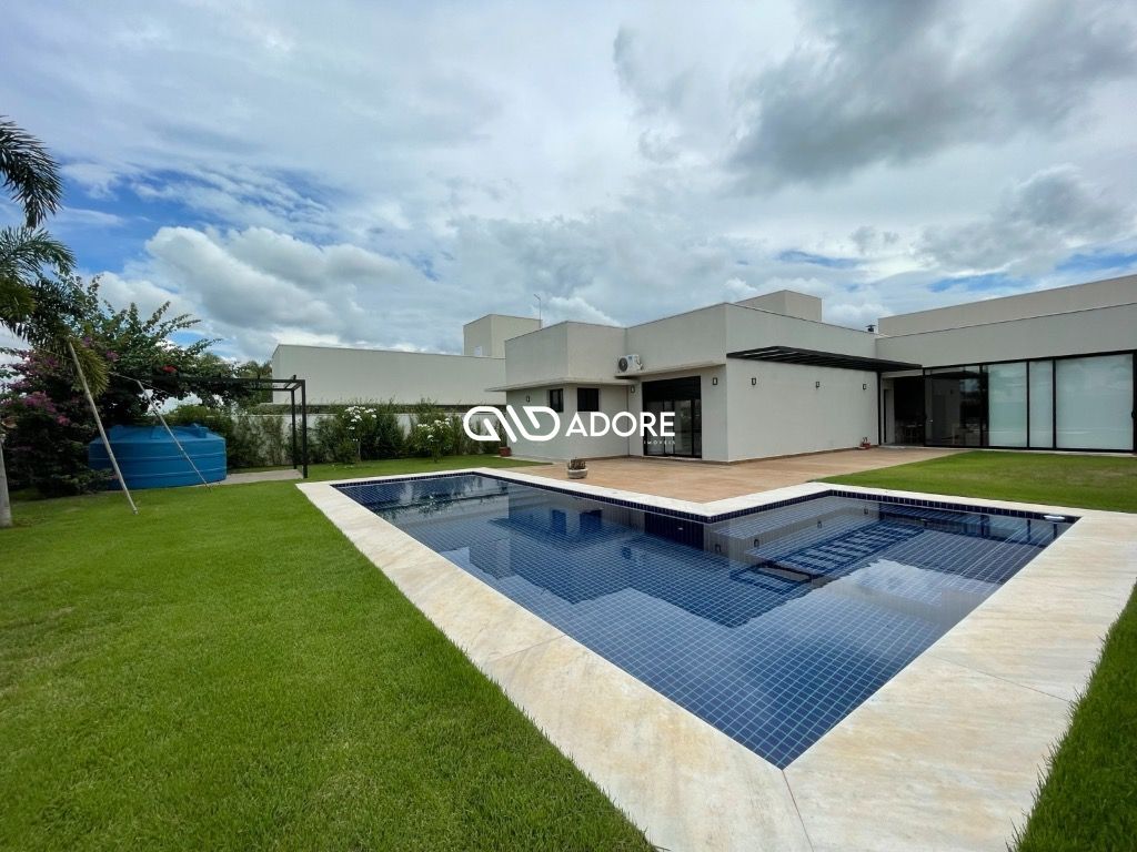 Casa de Condomínio à venda com 4 quartos, 376m² - Foto 1