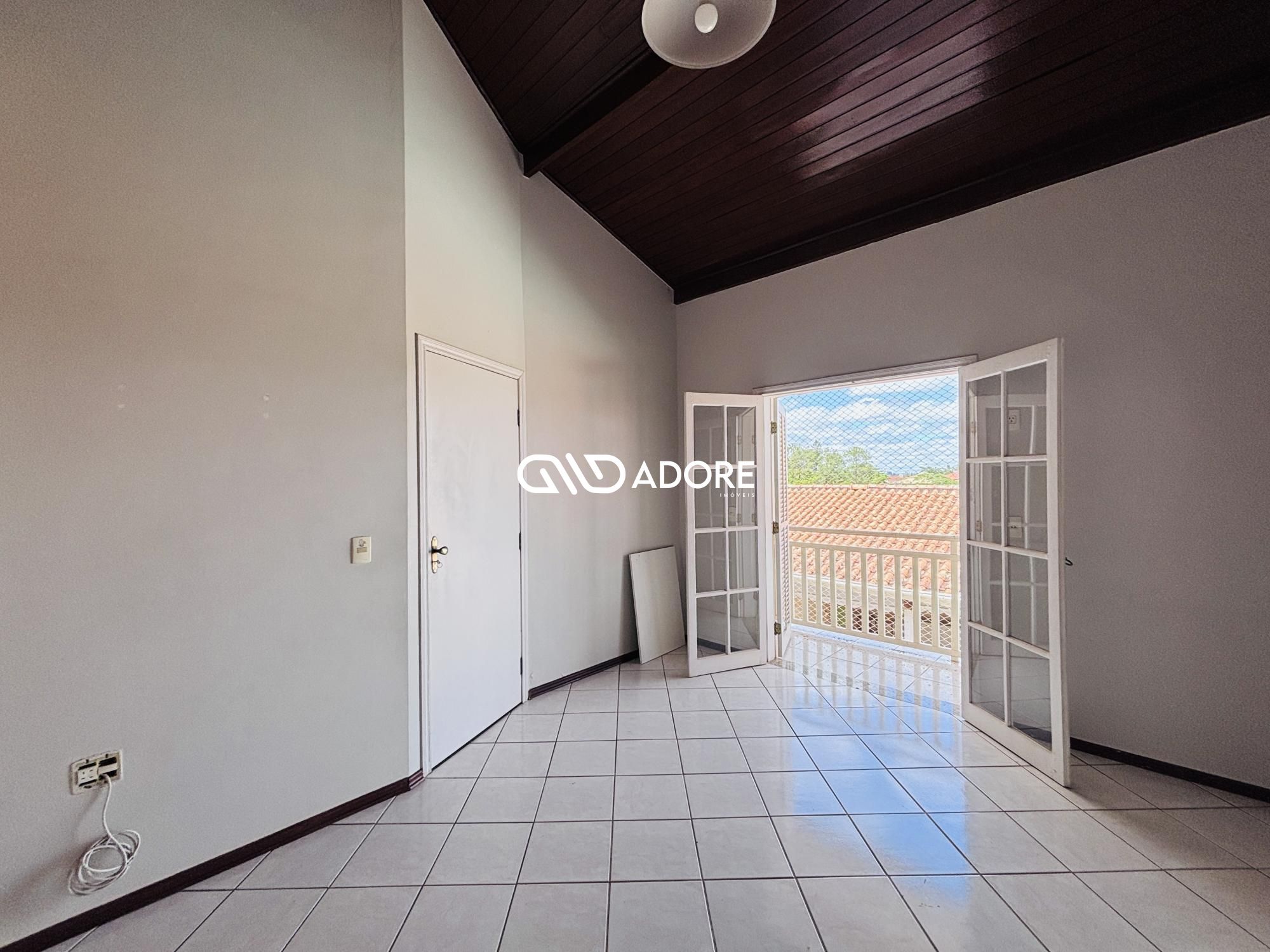 Casa de Condomínio à venda e aluguel com 5 quartos, 198m² - Foto 17