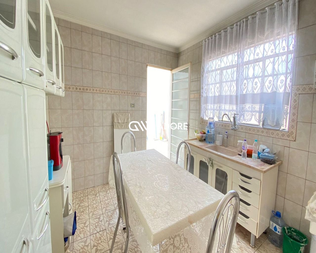 Casa à venda com 2 quartos, 100m² - Foto 3