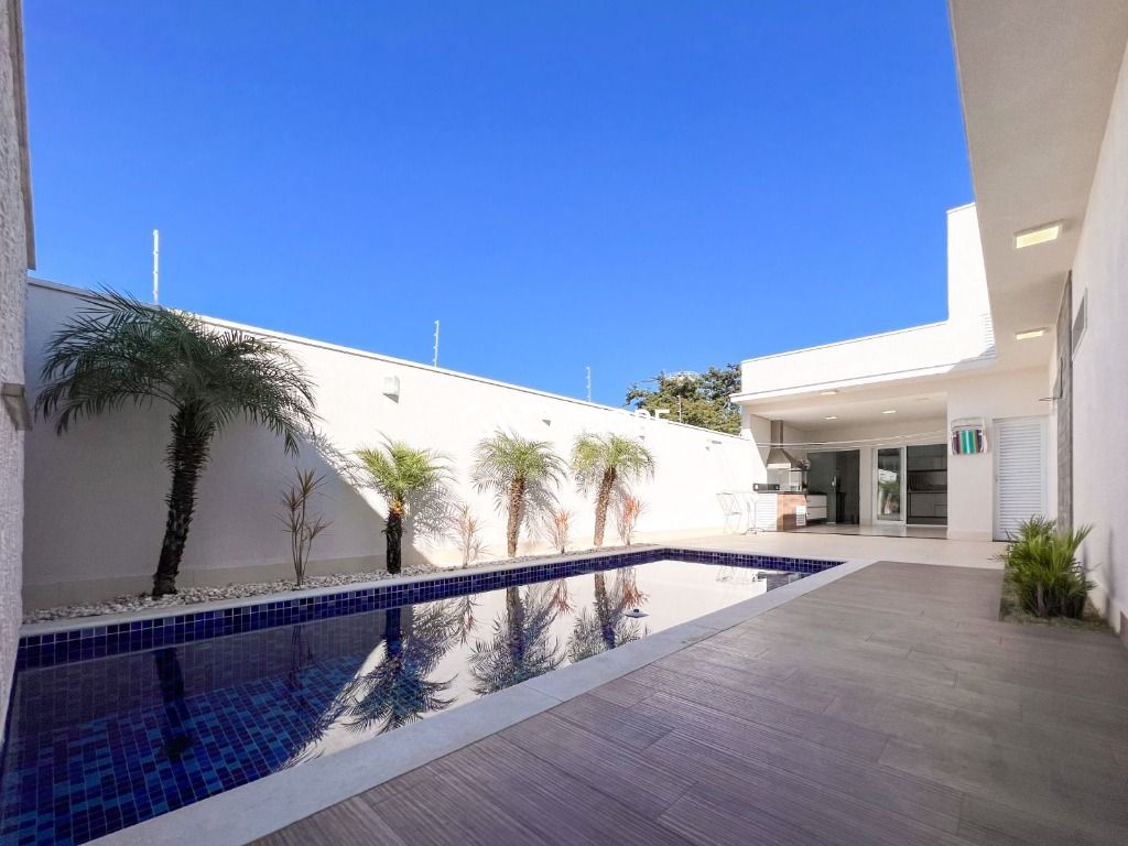 Casa de Condomínio à venda com 4 quartos, 236m² - Foto 7