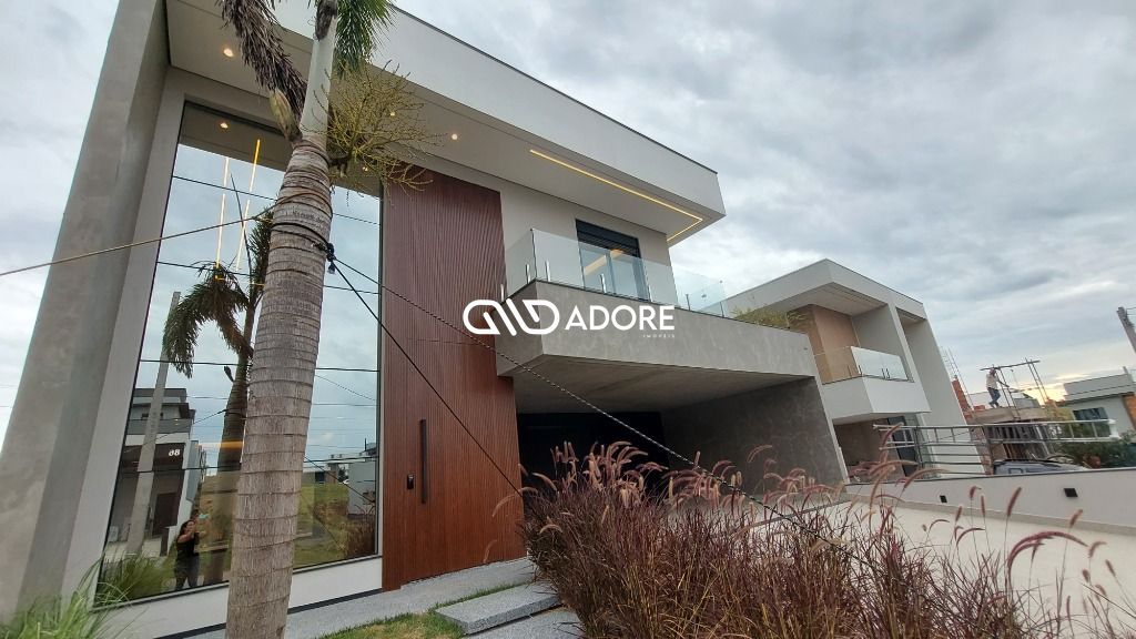 Casa de Condomínio à venda com 3 quartos, 251m² - Foto 3