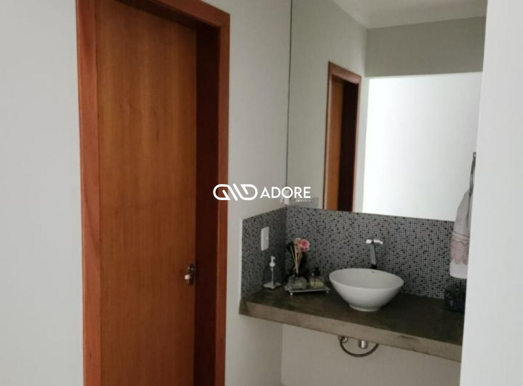 Casa de Condomínio à venda com 3 quartos, 560m² - Foto 19