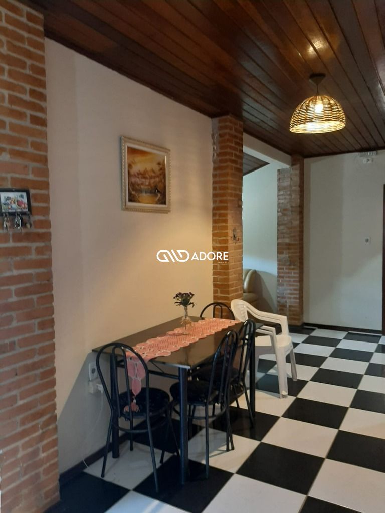 Casa à venda com 2 quartos, 298m² - Foto 10