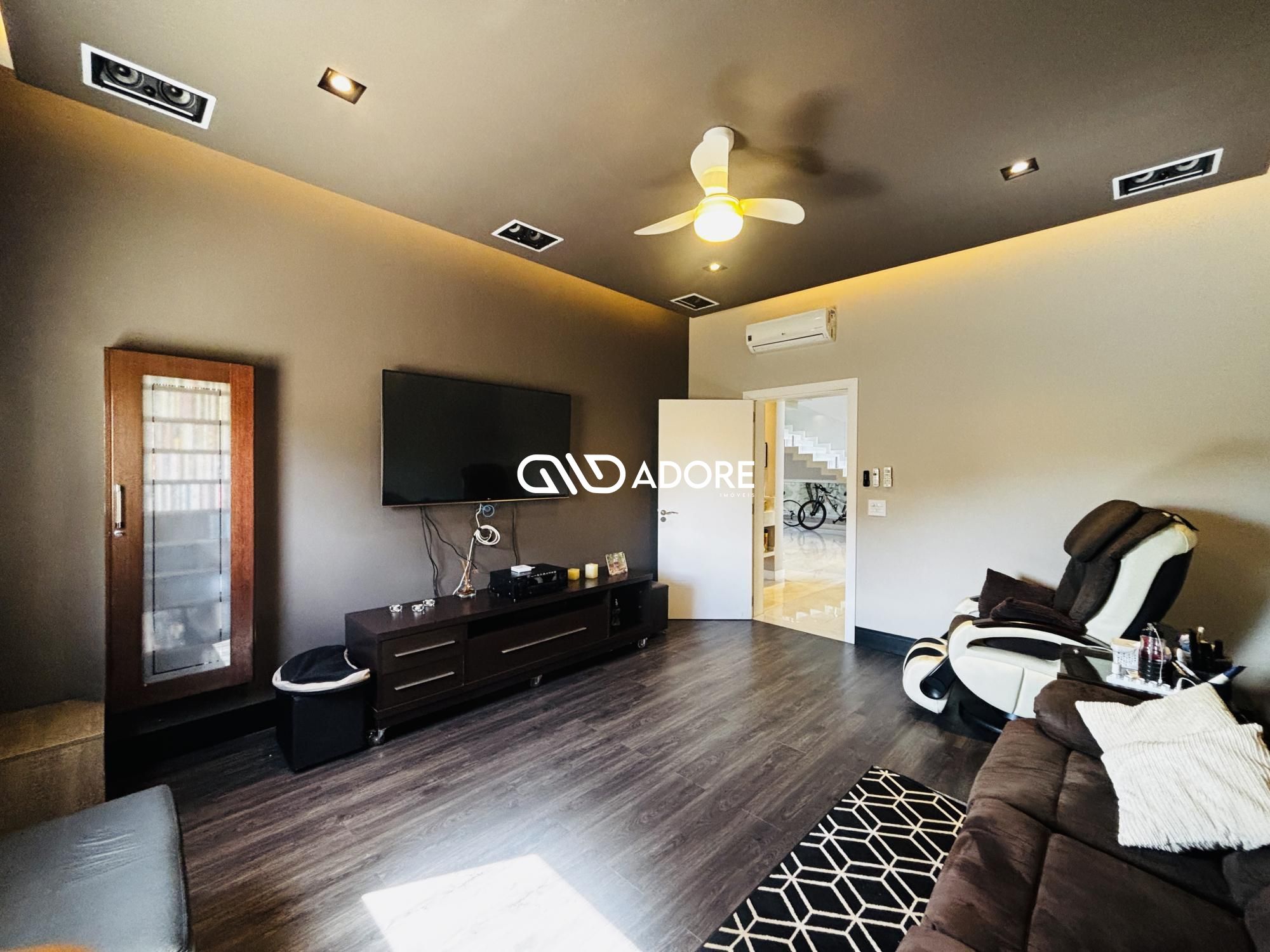 Casa de Condomínio à venda e aluguel com 4 quartos, 670m² - Foto 34