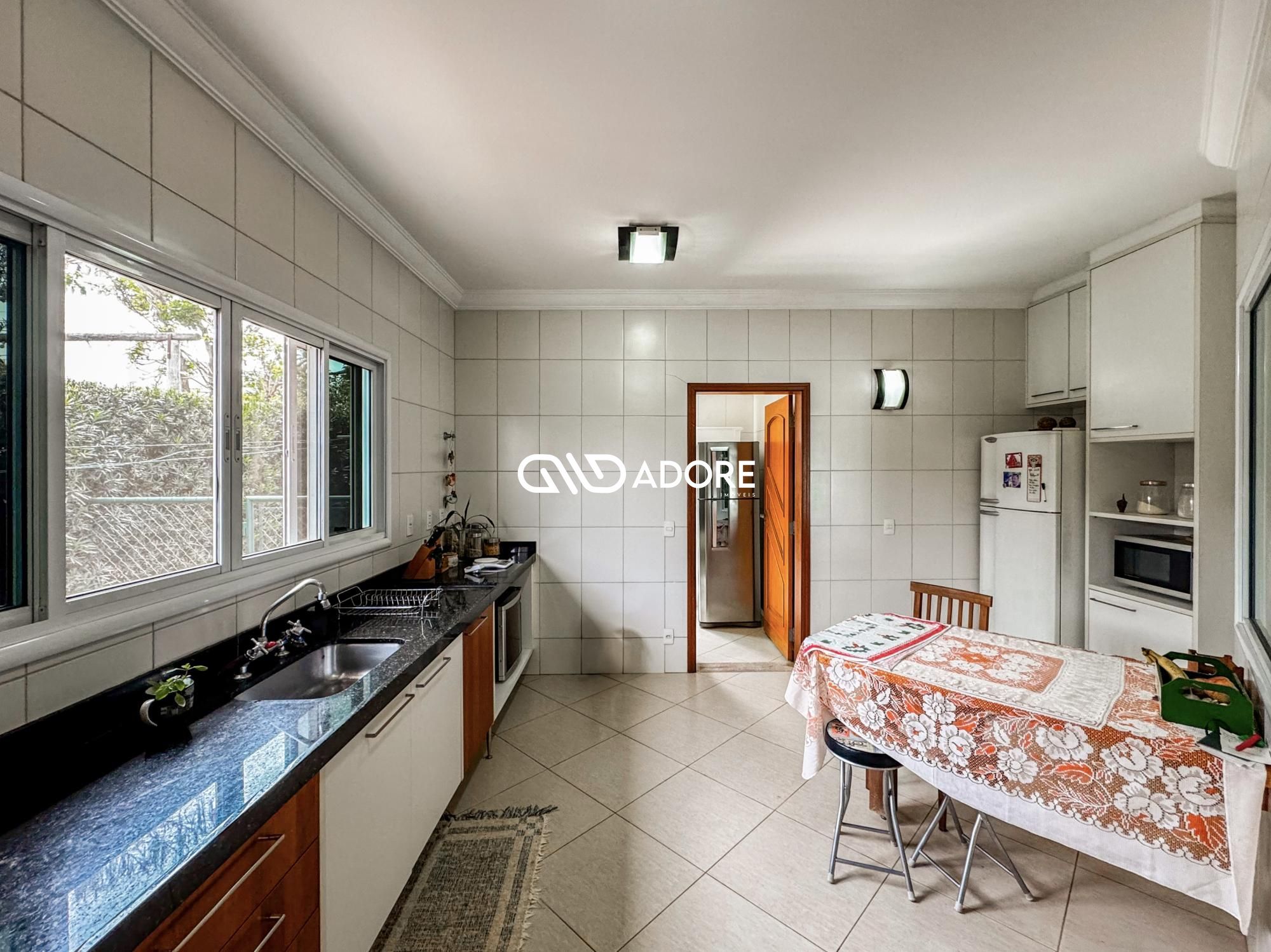 Casa de Condomínio à venda com 3 quartos, 305m² - Foto 11