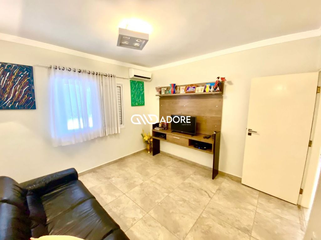 Casa de Condomínio à venda com 3 quartos, 220m² - Foto 3