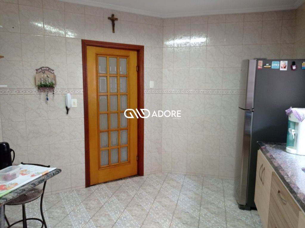 Casa à venda com 3 quartos, 201m² - Foto 19