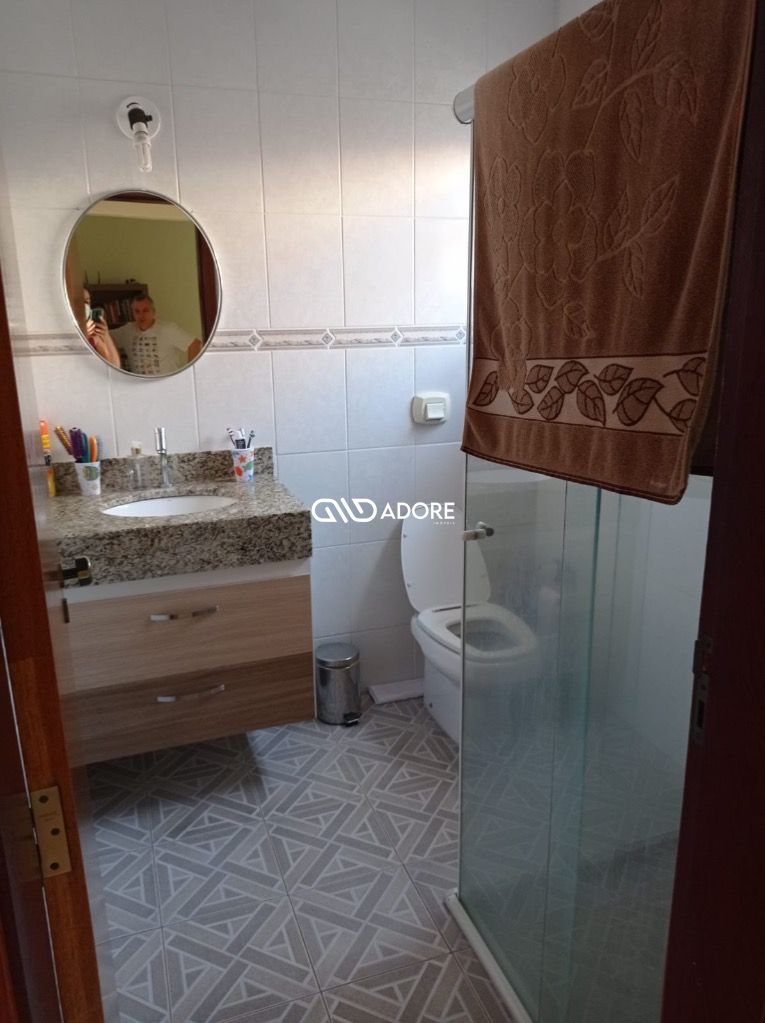 Casa à venda com 3 quartos, 201m² - Foto 7