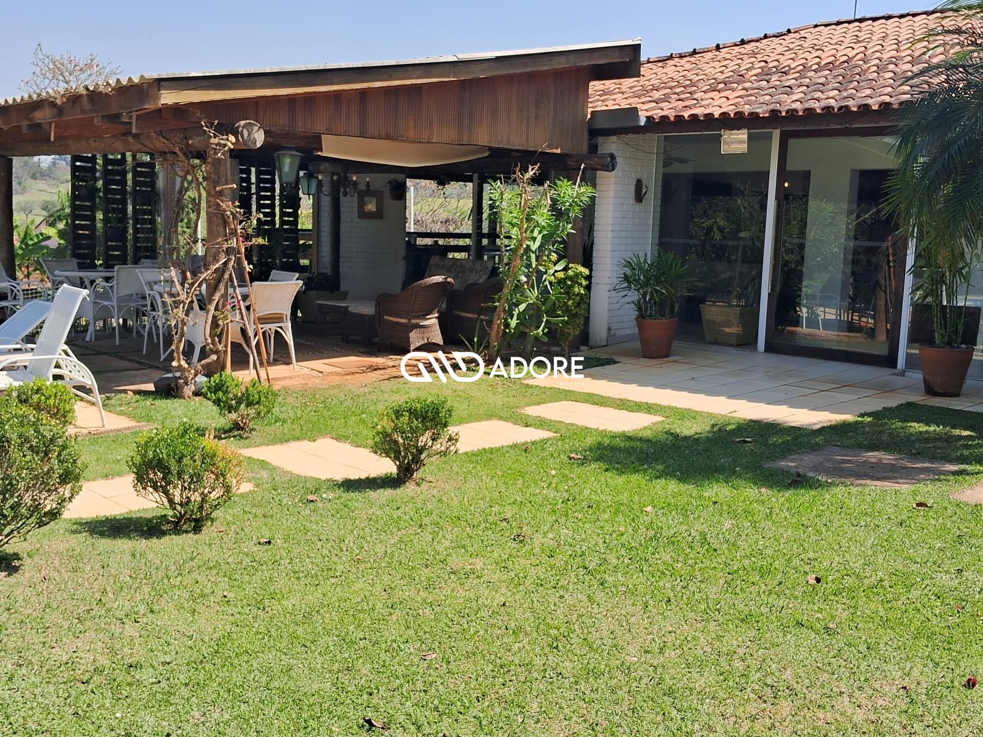 Casa de Condomínio à venda e aluguel com 5 quartos, 420m² - Foto 2