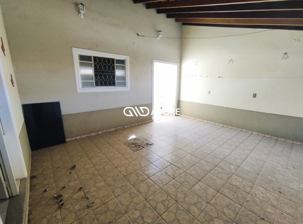 Casa à venda com 2 quartos, 100m² - Foto 13