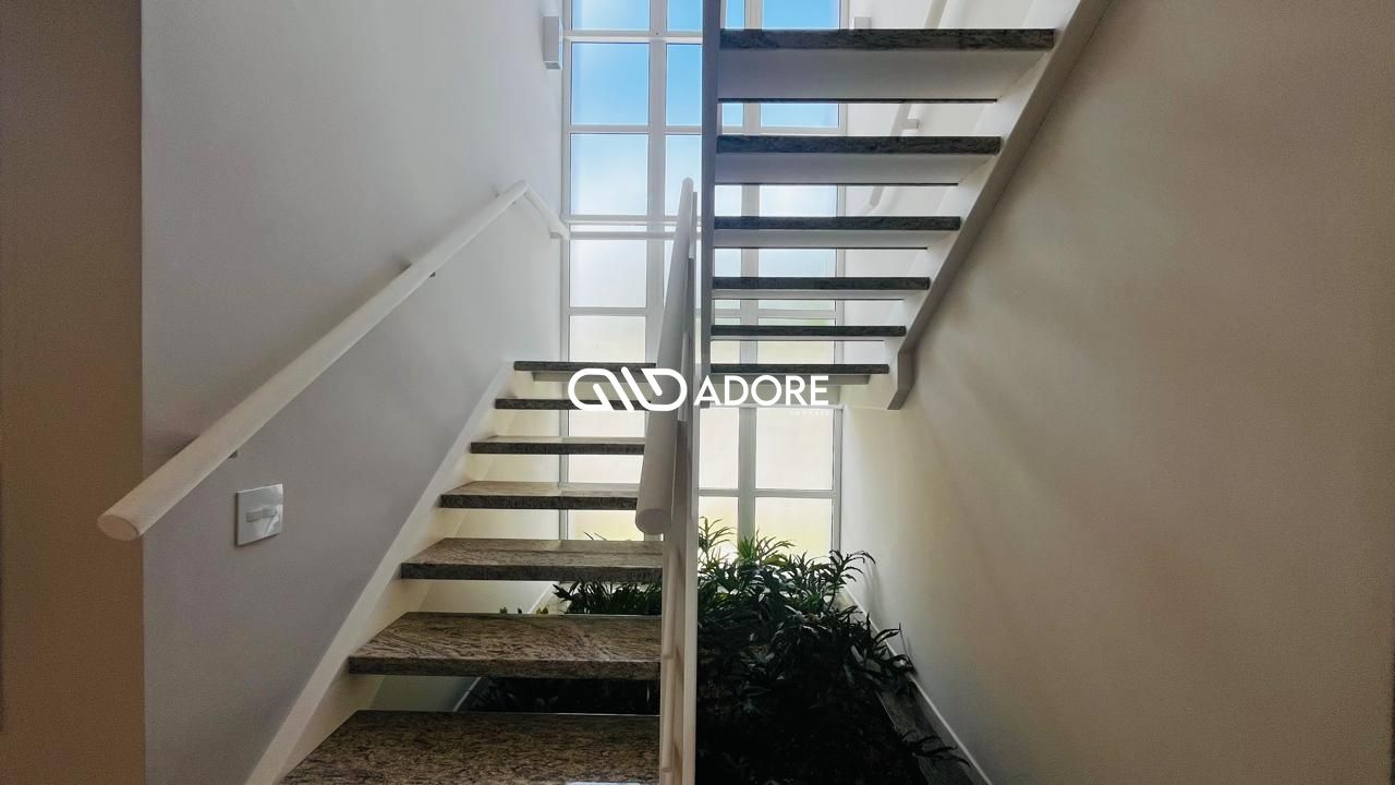 Casa de Condomínio à venda com 4 quartos, 460m² - Foto 24