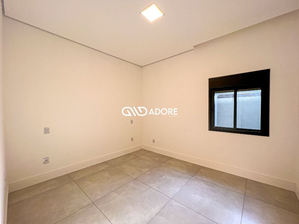 Casa de Condomínio à venda com 3 quartos, 250m² - Foto 31