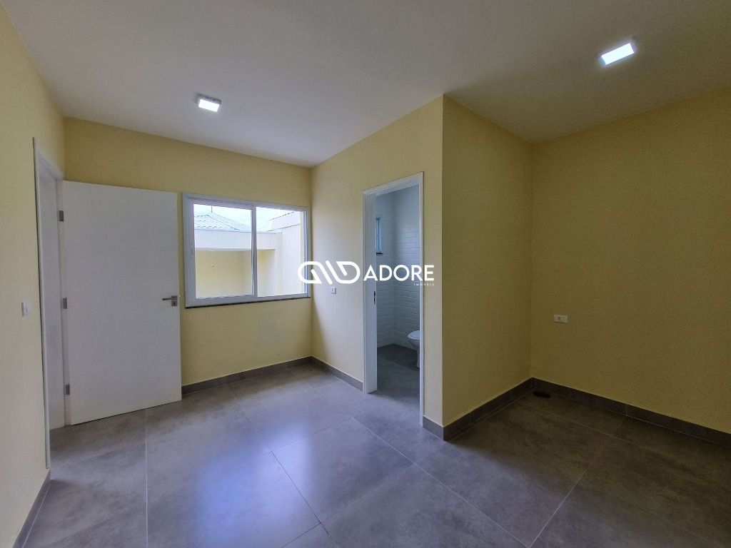 Casa à venda com 3 quartos, 288m² - Foto 17