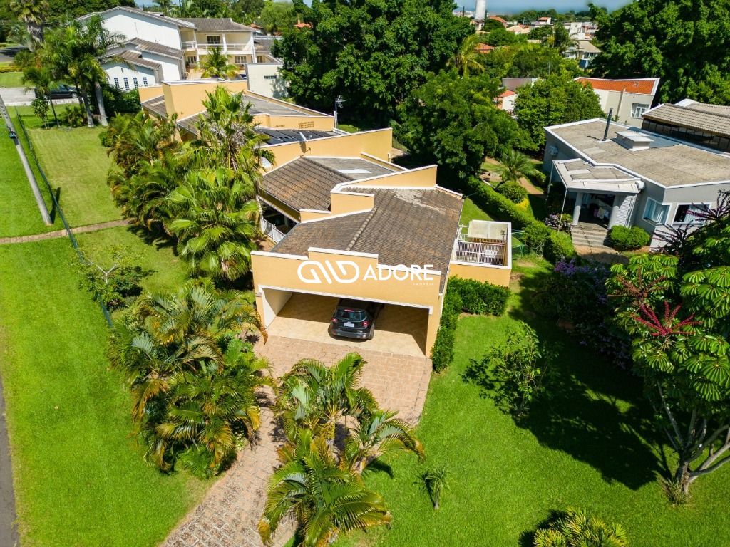 Casa de Condomínio à venda com 4 quartos, 400m² - Foto 1