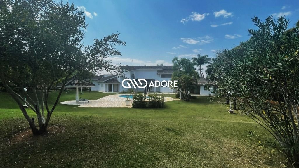 Casa de Condomínio à venda com 5 quartos, 548m² - Foto 1