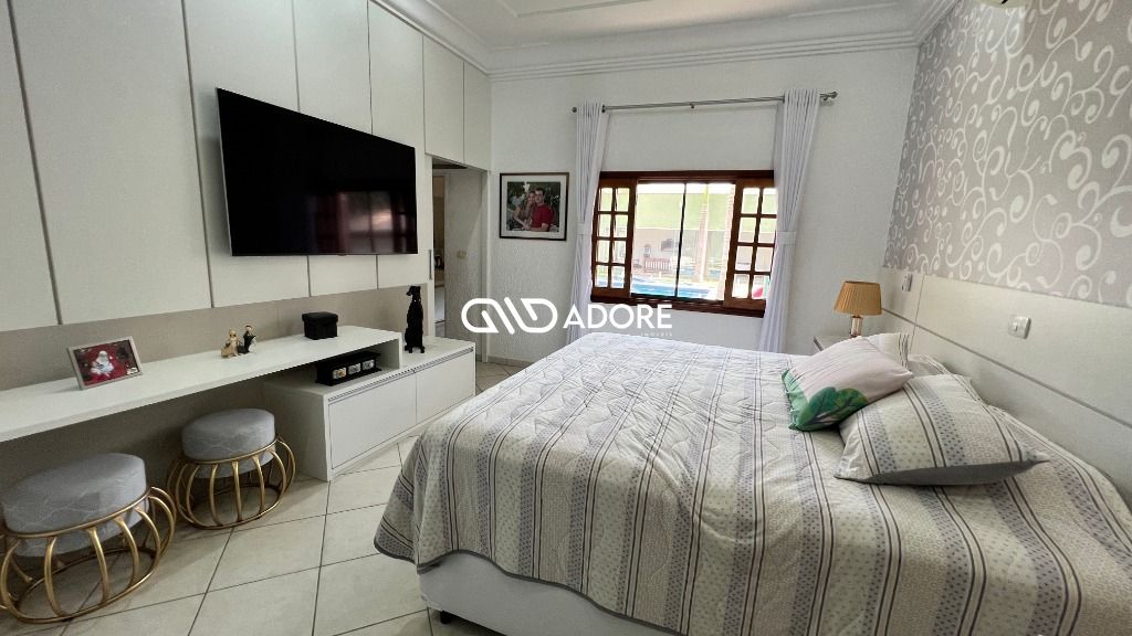 Casa de Condomínio à venda com 3 quartos, 380m² - Foto 9