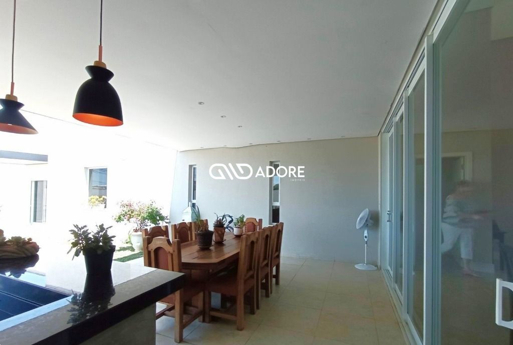 Casa de Condomínio à venda com 4 quartos, 350m² - Foto 12